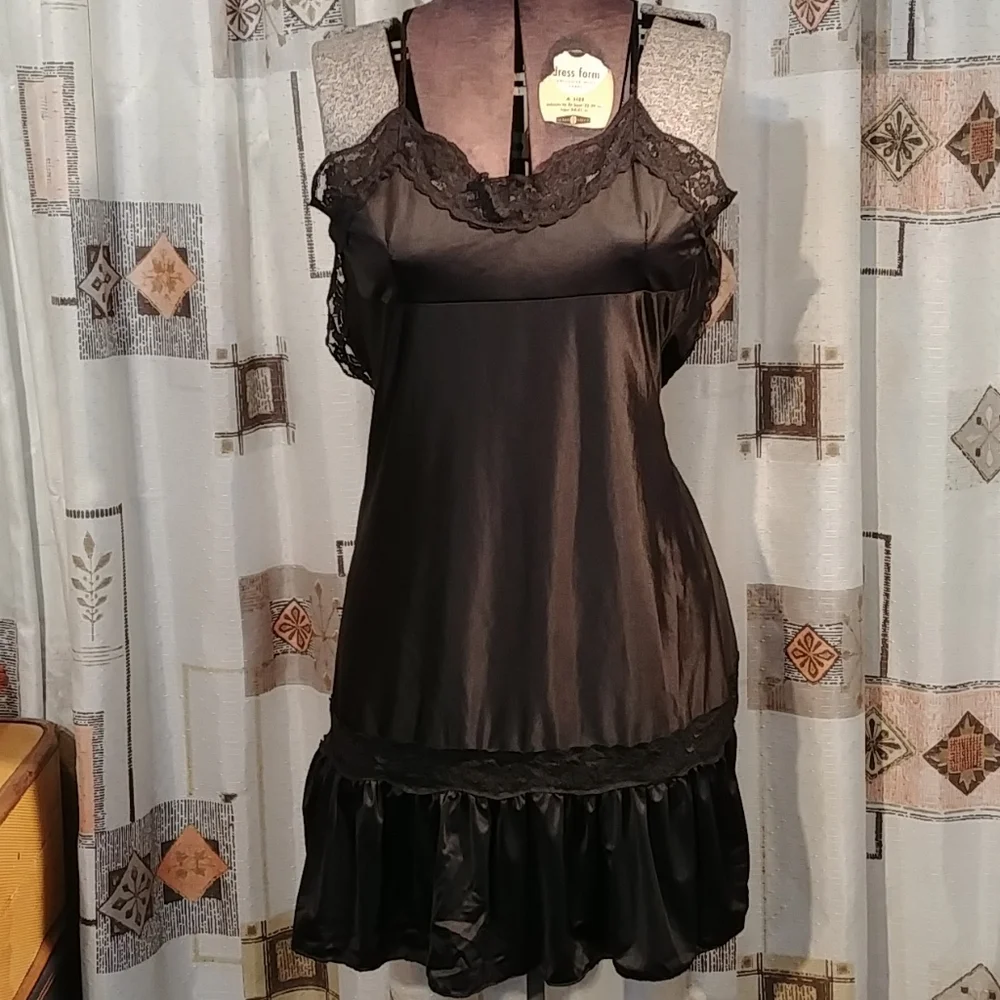My My My Black Satin Nightie - Picture 2 of 7